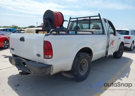 2001 Ford F-250 Xl/Xlt z USA, uszkodzony, nr VIN 1FTNF20L81EB33121